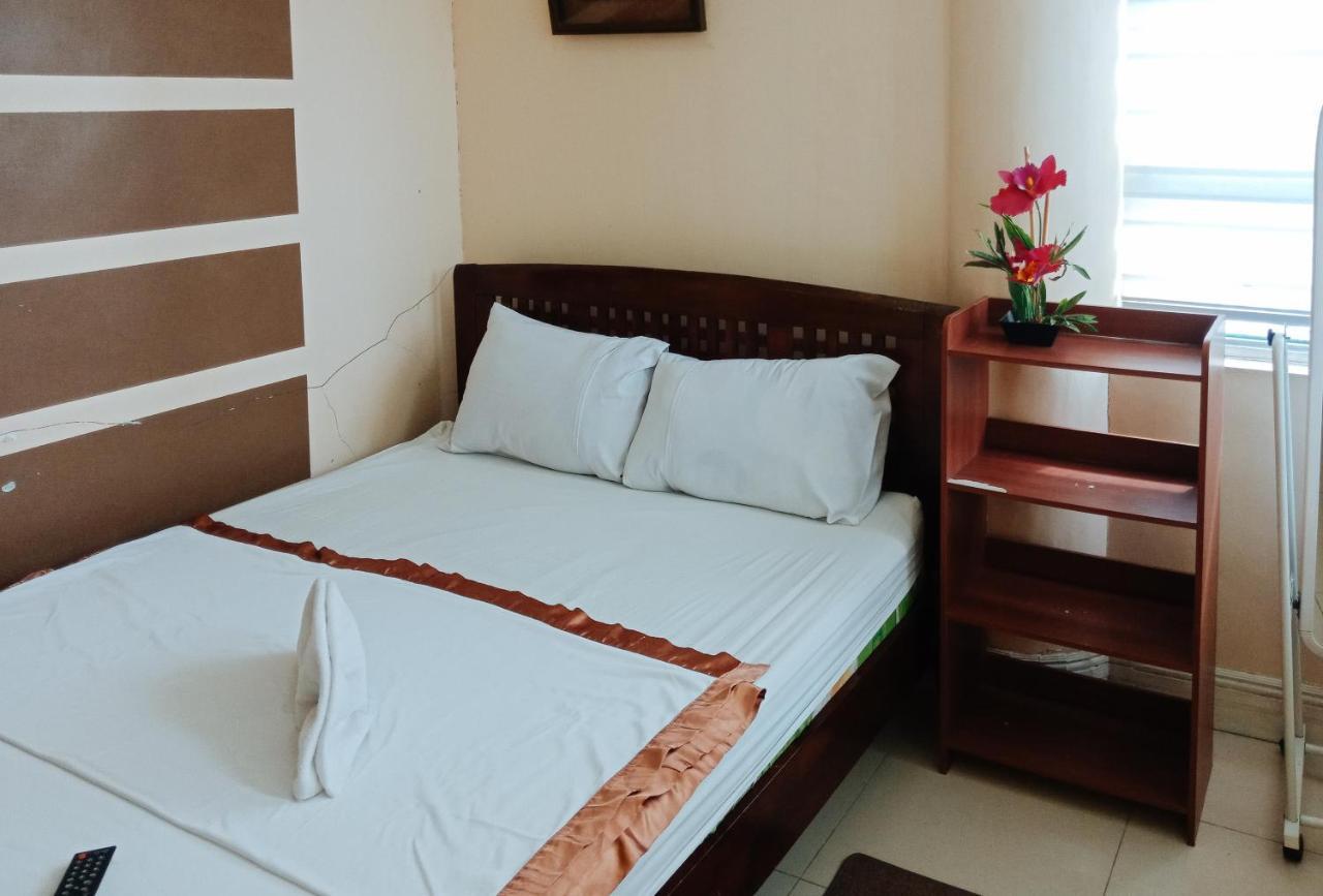 Villa Asuncion Country Inn And Resort Iloilo By Reddoorz Tigbauan Екстериор снимка